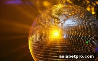 亚洲博彩网站深度解析：比特币如何颠覆彩票赔率与玩家策略