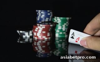 亚洲博彩网站WPT扑克进阶：纠正起手牌、下注与心态的致命误区