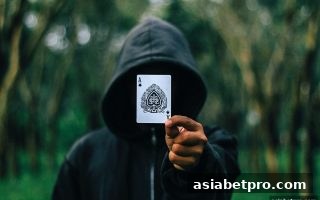 在亚洲博彩网站玩德州扑克：读透对手才是决胜关键