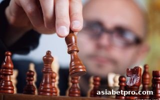 亚洲博彩网站深度解析：封闭打法在麻将中的制胜关键